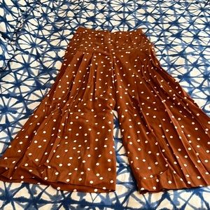Anthrpologie Polka dot Gaucho pants